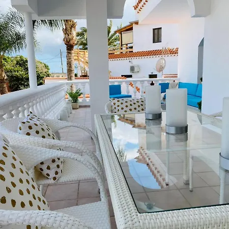 Villa Carolina With Private Pool