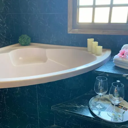 Villa Carolina With Private Pool *